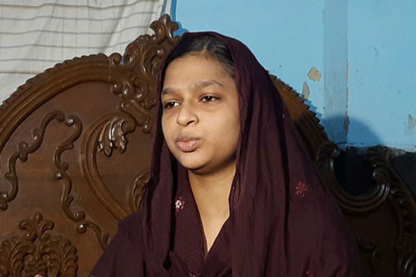 জমিসহ ঘর পাচ্ছেন পুলিশে চাকরি না হওয়া সেই মিমও