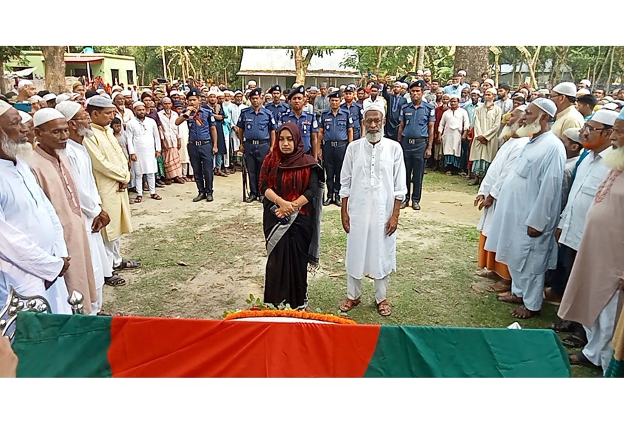 রাষ্ট্রীয় মর্যাদায় বীর মুক্তিযোদ্ধা ইদ্রিস আলী খানের দাফন সম্পন্ন