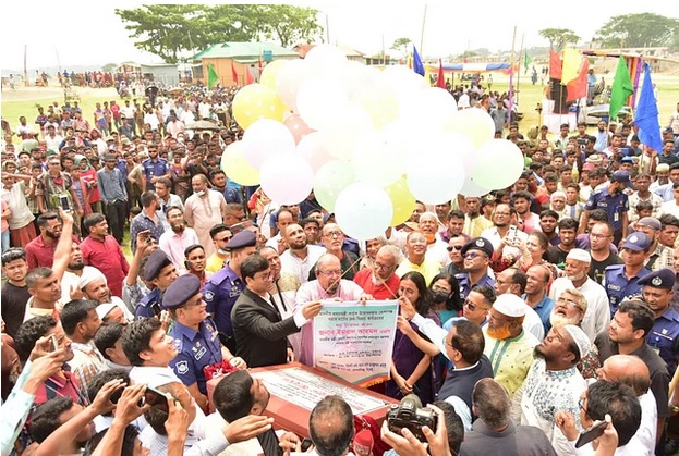 অবশেষে সিলেটে চালু হলো সীমান্ত হাট