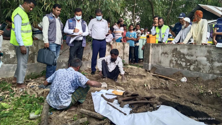 স্ত্রীর দাবি হত্যা : গৌরীপুরে প্রায় ৩ বছর পর লাশ উত্তোলন