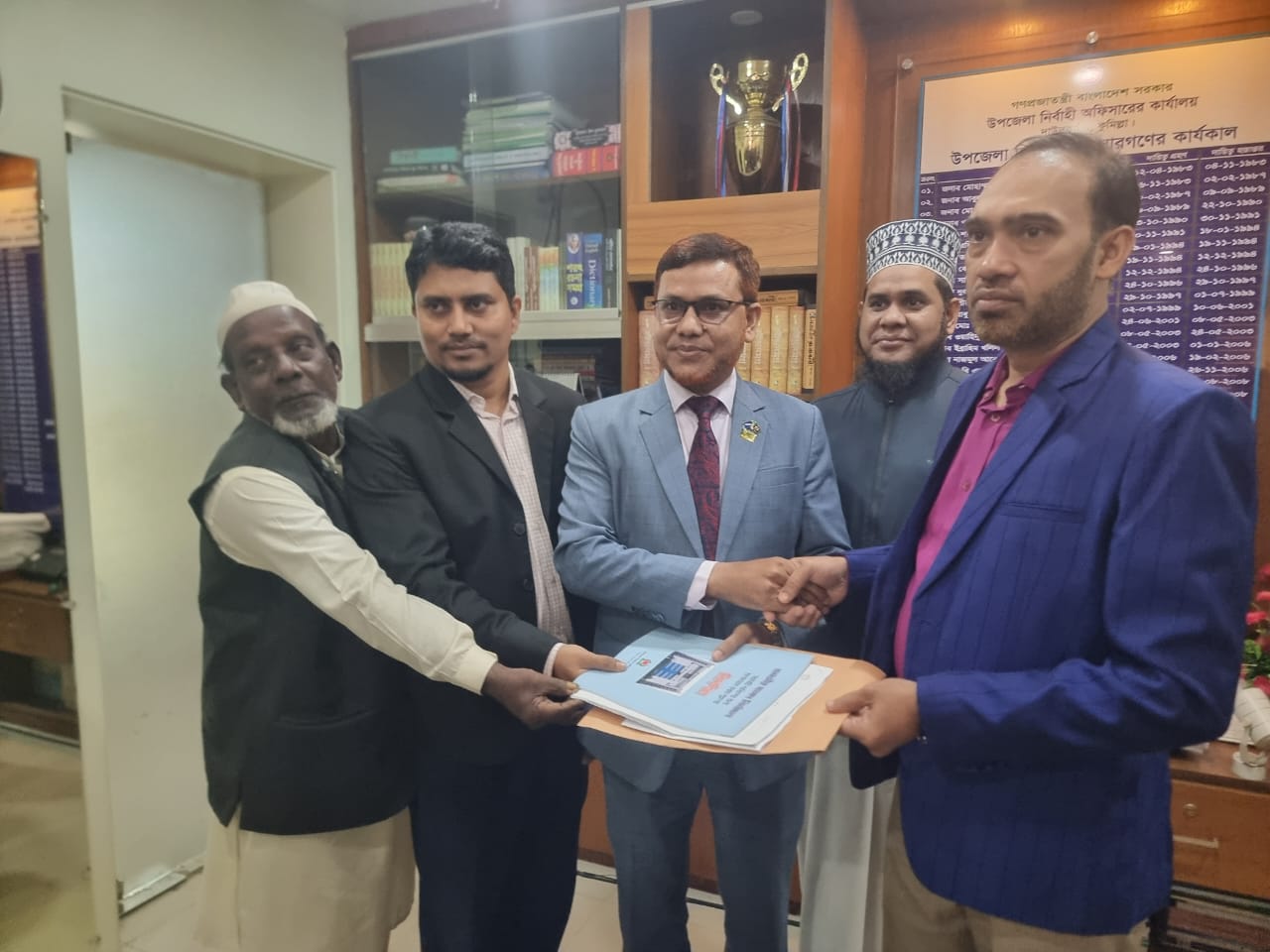 কুমিল্লা-১ আসনে স্বতন্ত্র প্রার্থী হিসেবে মনোনয়নপত্র সংগ্রহ করলেন কাজী ওবায়েদ উল্লাহ