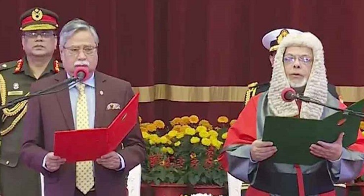 শপথ নিলেন নতুন প্রধান বিচারপতি জুবায়ের রহমান চৌধুরী