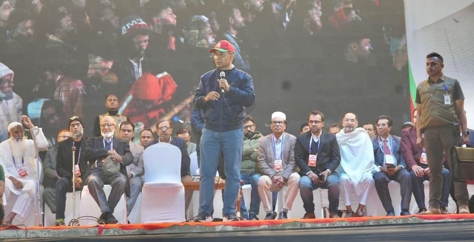 বিএনপি ক্ষমতায় গেলে স্বাস্থ্যসেবা দোরগোড়ায় পৌঁছে দিব : তারেক রহমান