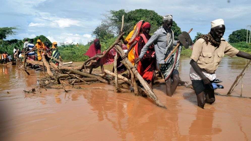 কেনিয়ায় বন্যার তাণ্ডব: প্রাণহানি বেড়ে ১০৮, বিপর্যস্ত জনজীবন