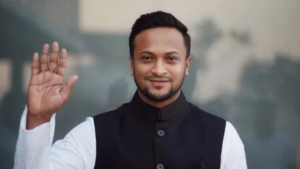 ক্রিকেটের পাশাপাশি রাজনীতিতেও ফিরতে চান সাকিব, লক্ষ্য আওয়ামী লীগেই থাকা