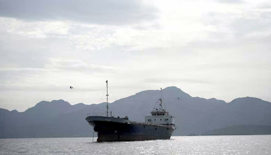 হরমুজ পুরোপুরি বন্ধে আইআরজিসি, নির্দেশ অমান্য করলে গুলি চালানোর হুঁশিয়ারি