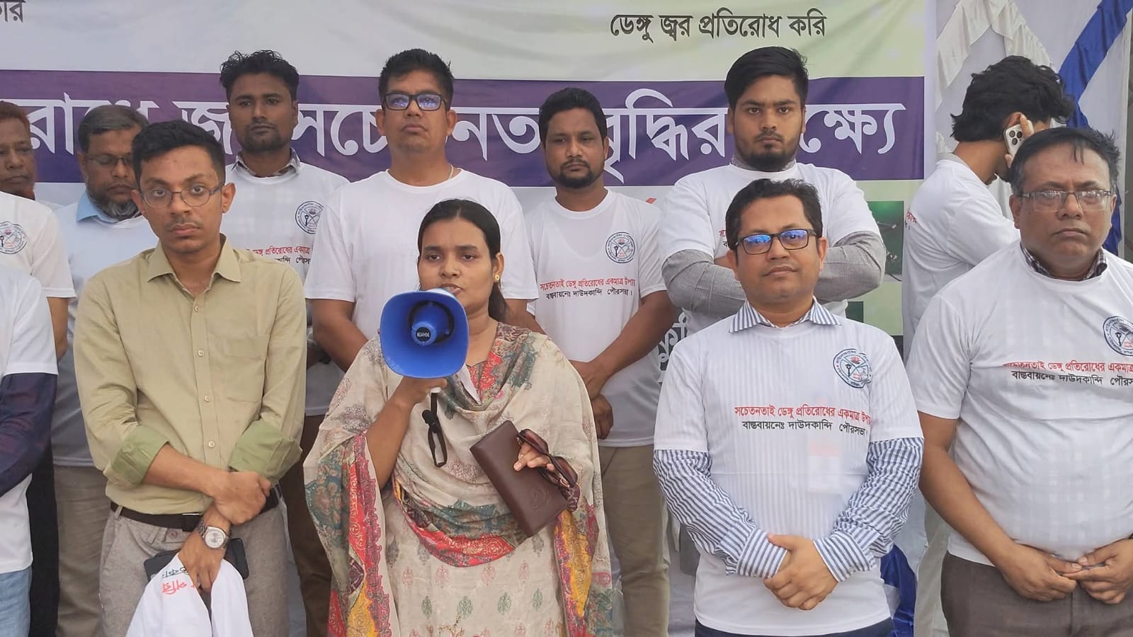 দাউদকান্দিতে ডেঙ্গু প্রতিরোধে র‍্যালি ও পরিচ্ছন্নতা কার্যক্রমের উদ্বোধন